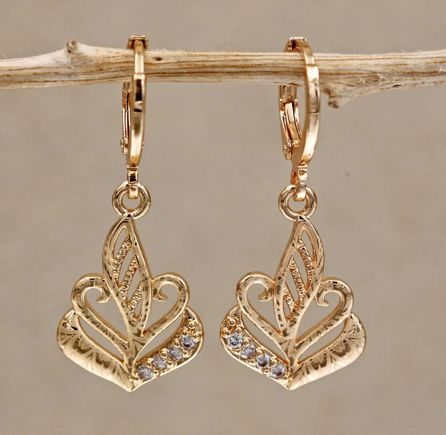 18K Gold Plated, 4 Pairs Drop Dangle Earrings Set for Women, Flower/Heart/Animal/Pearl Drop earrings, Hypoallergenic Cubic Zirconia Earrings, Lightweight, Party earrings, gold earrings, Jewelry for Gifts, Fashion