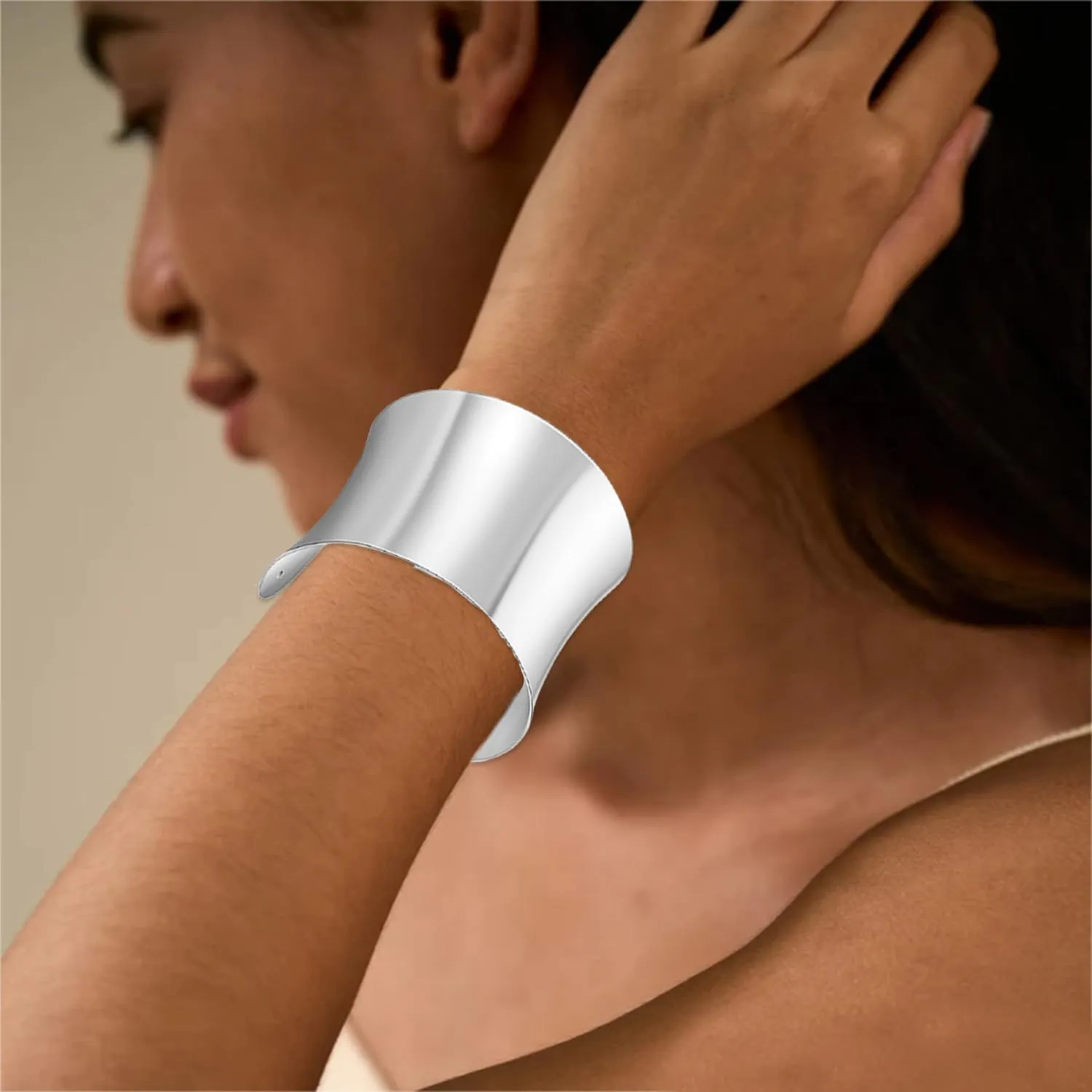 2-4PCS Gold Cuff Bracelets for Women Gold Bangle Bracelets Set Gold Cuff Jewelry Gold Open Wide Bracelets Adjustable