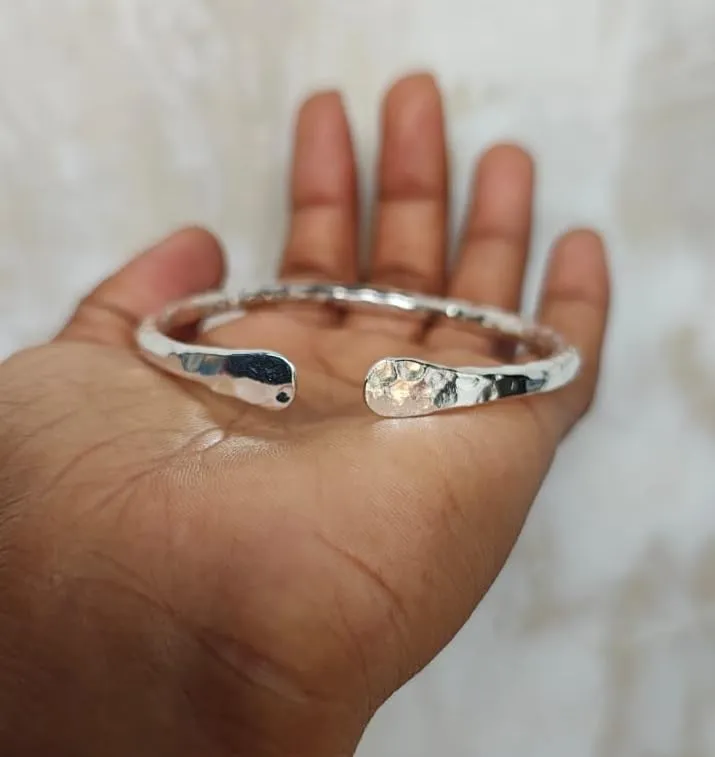 925 Sterling Silver Hammered Bangle Bracelet for Women and Man, Slender Skinny Stackable Bangles,Round Bangles, Stacking Bracelets, Handmade Bangles BY ISHU JEWELLER (10, Silver)