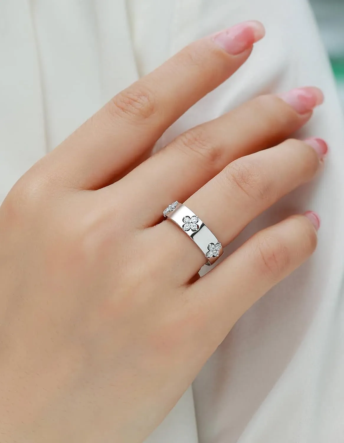 Clover Moissanite Rings for Women Gifts,Premium Moissanite(D Color VVS1 Clarity 3EX Cut), 925 Sterling Silver 14K Gold Plated Non Tarnish
