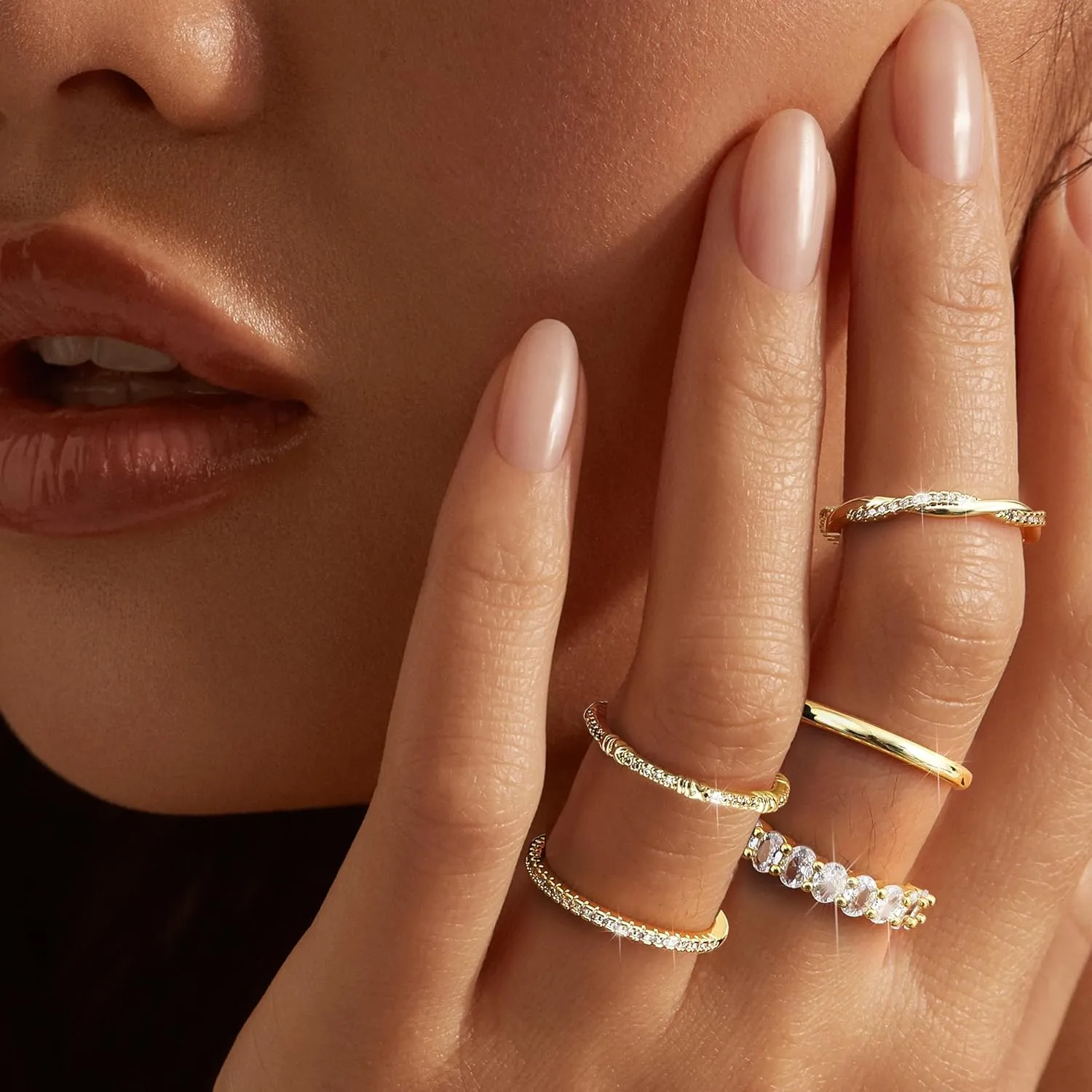 Dochais Gold Rings for Women 5PCS Stackable 14K Gold Plated Stacking Rings for Women Non Tarnish Trendy Dainty Rings Cubic Zirconia Gold Rings Set Statement Wedding Bands Rings