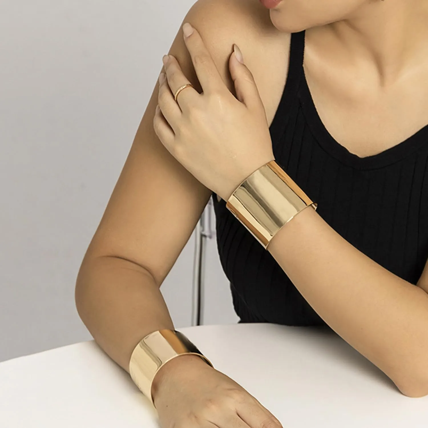 EIELO 2 Pcs Gold Cuff Bangle Bracelet for Women Open Wrist Cuff Wrap Bracelet