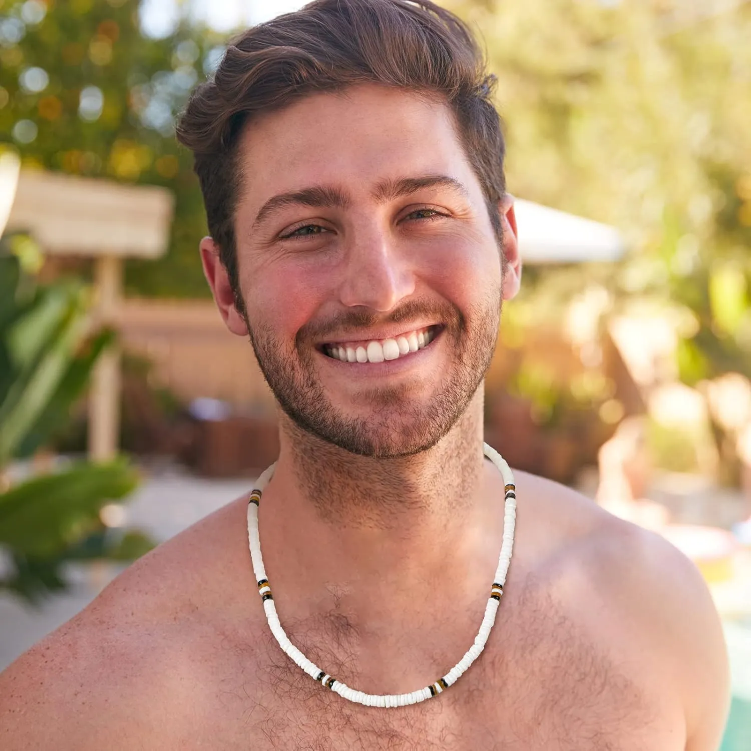 Kigeli 4 Pieces Puka Shell Necklace for Men, Surfer Choker Seashell Hawaiian Necklace Beach Chokers with Gift Bag