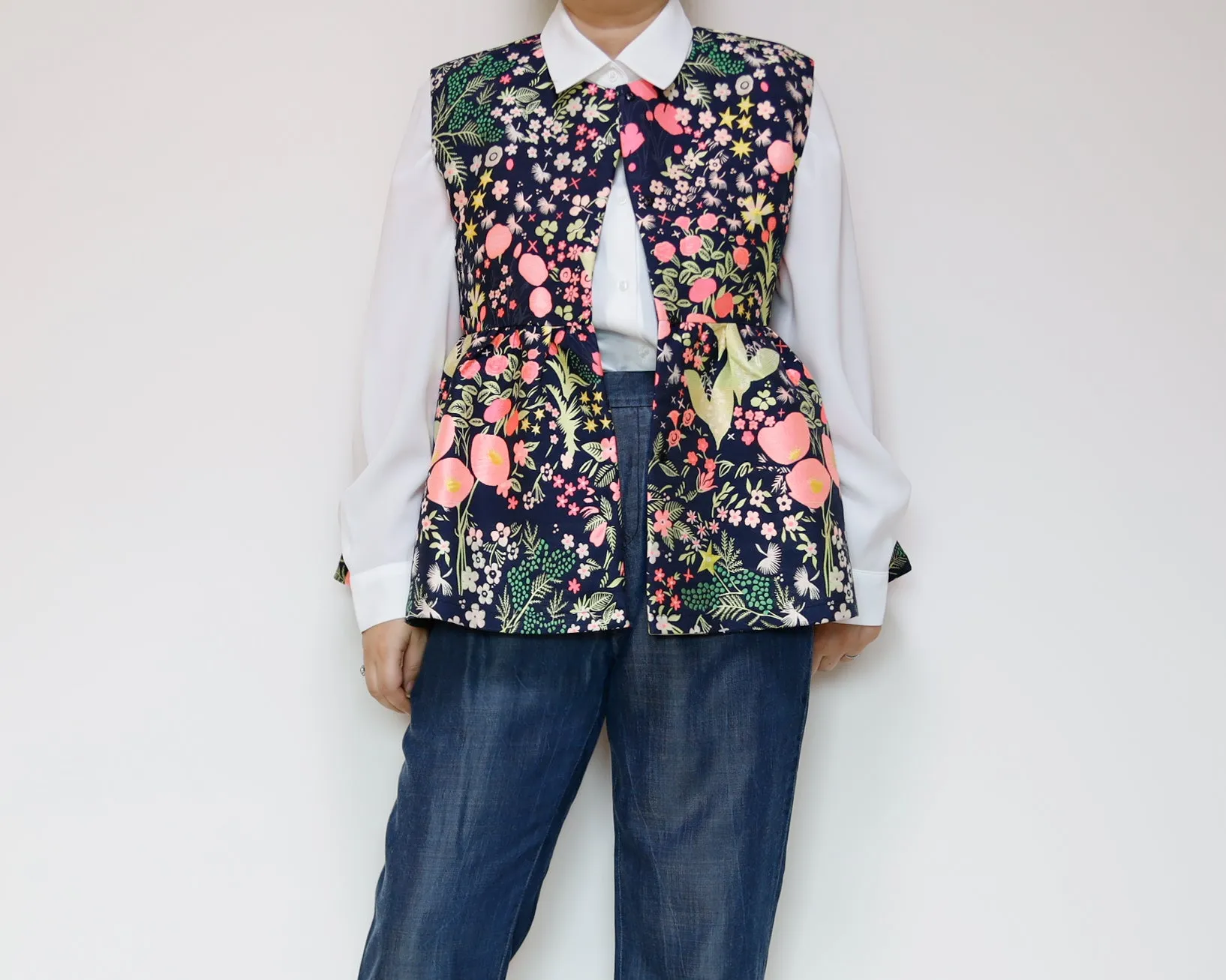 <V02A> PEPLUM VEST