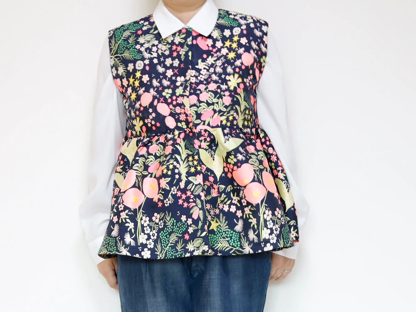 <V02A> PEPLUM VEST