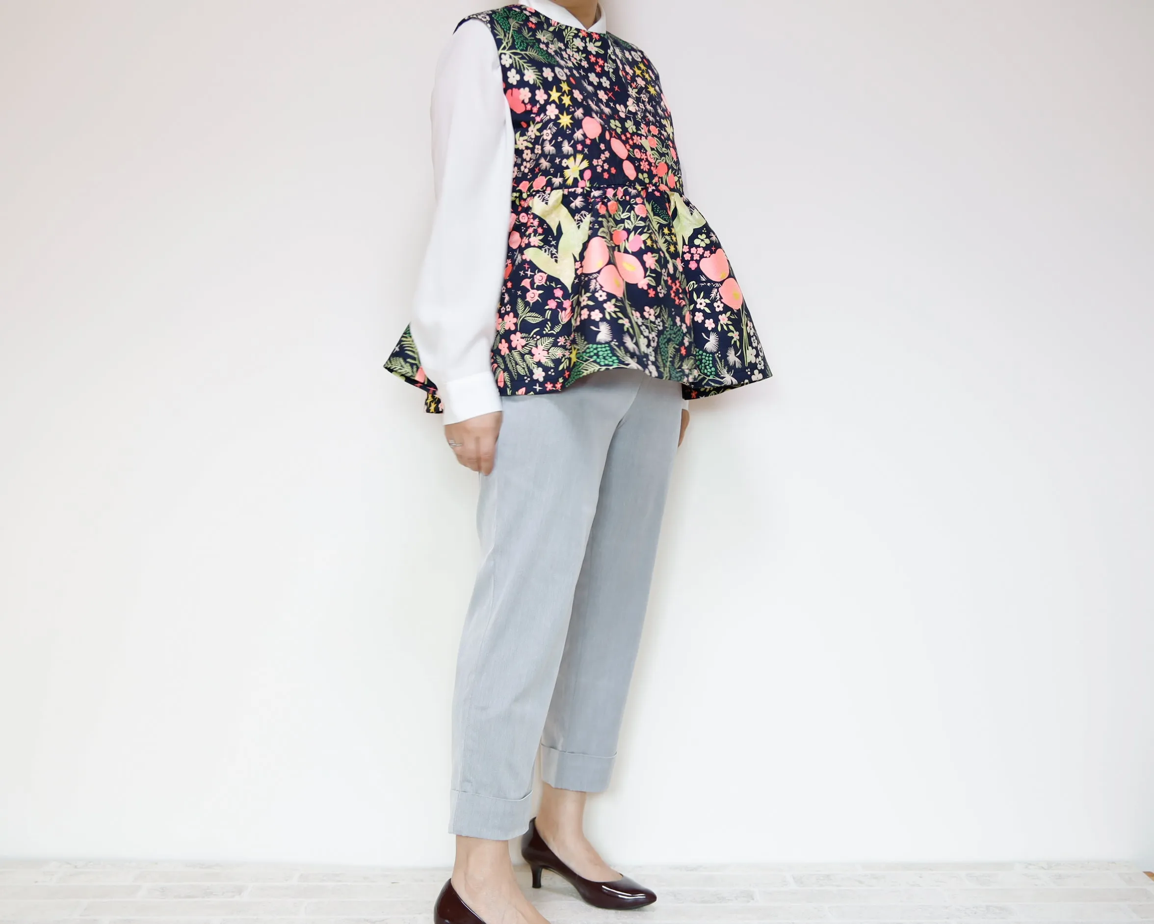 <V02A> PEPLUM VEST