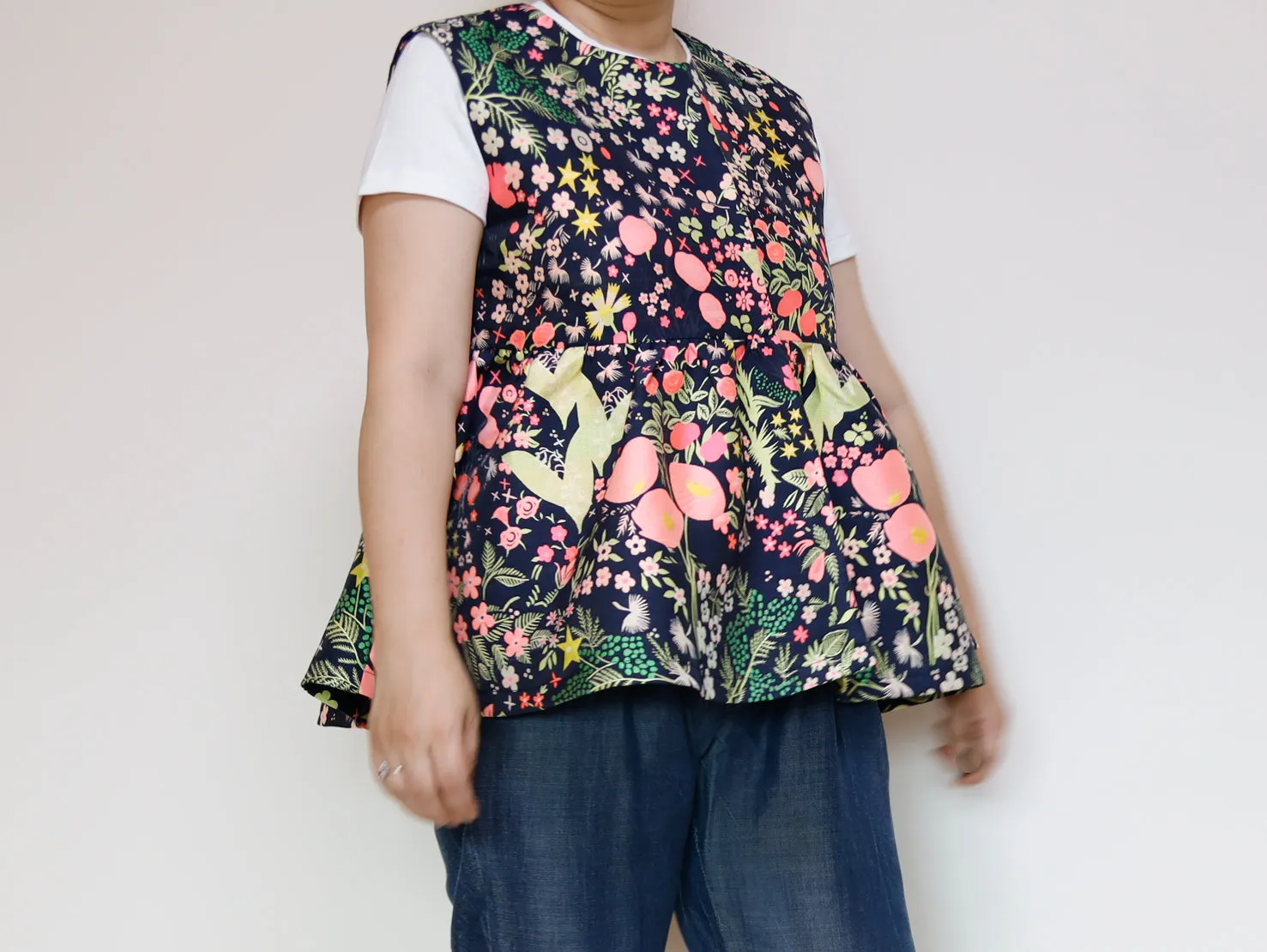 <V02A> PEPLUM VEST
