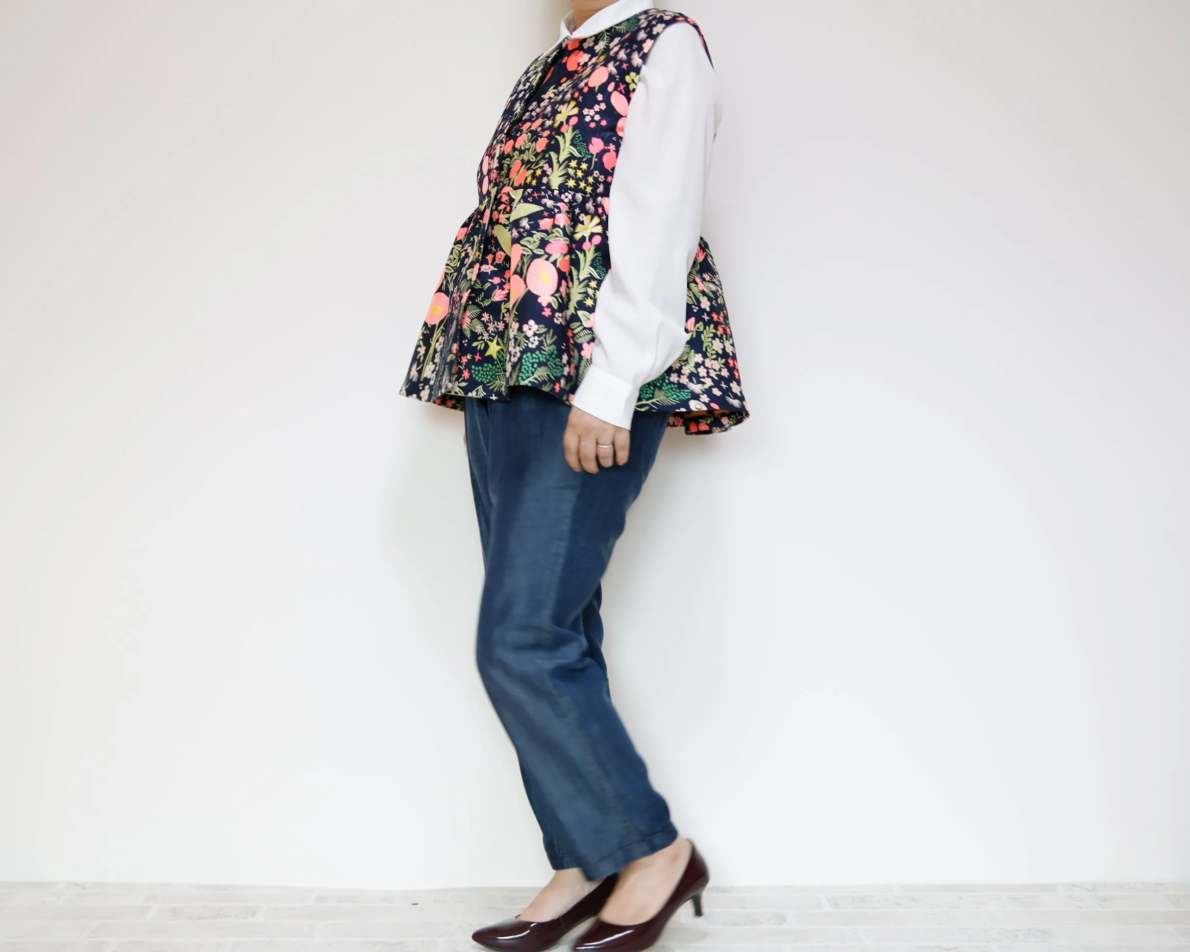<V02A> PEPLUM VEST