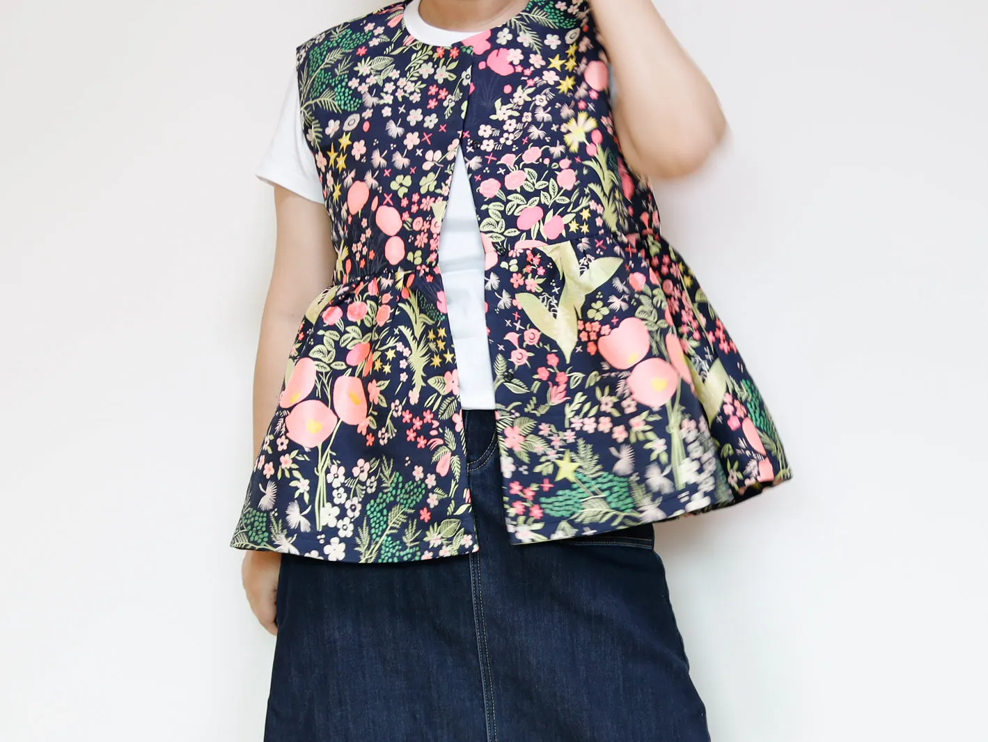 <V02A> PEPLUM VEST