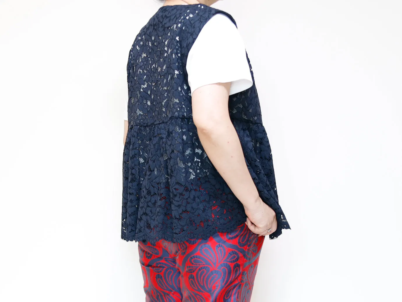 <V02L> PEPLUM VEST LACE