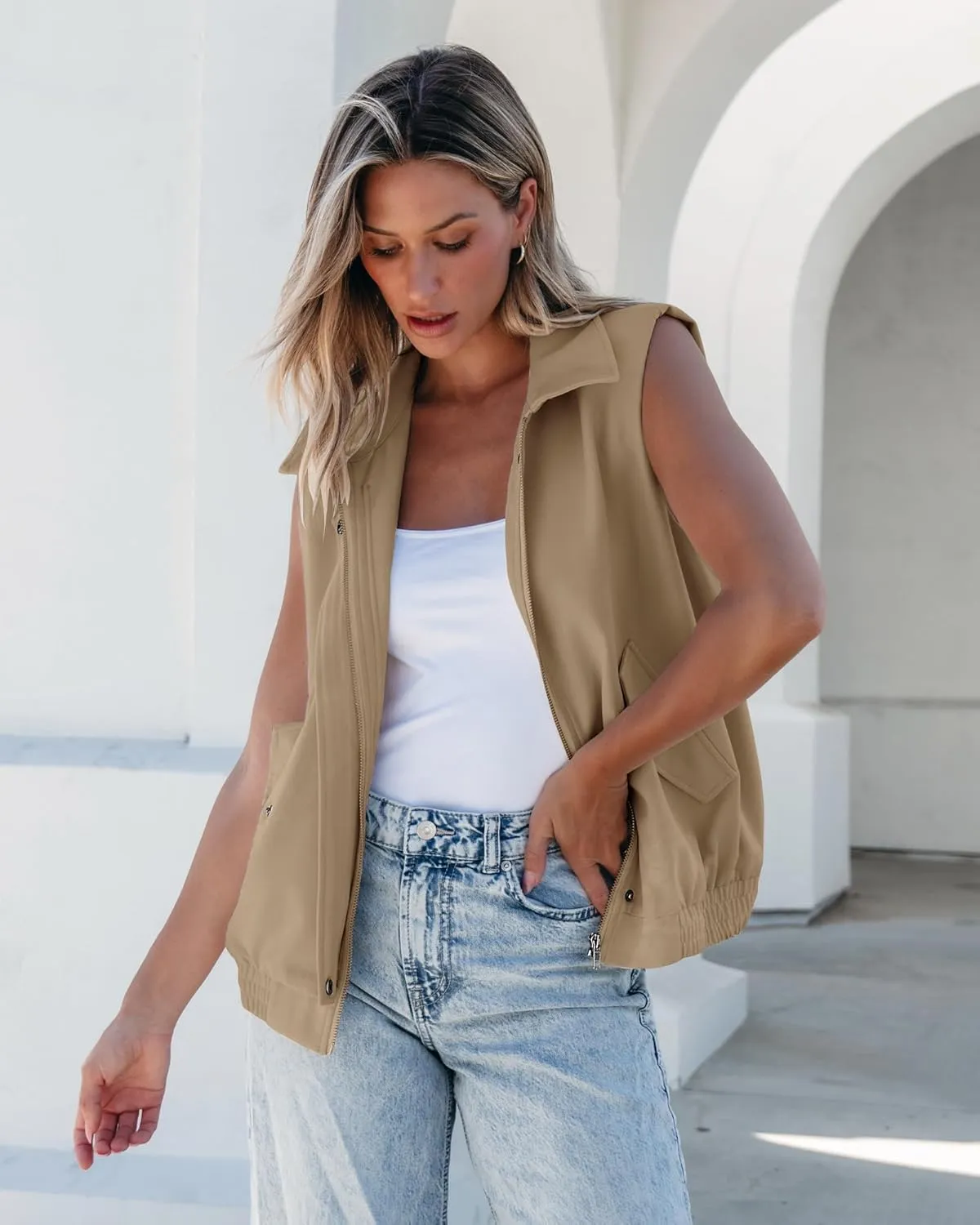 luvamia Vest for Women Trendy Zip Up Casual Fashion Elastic Hem Fall Sleeveless Jacket Outerwear Vests Tops with Pockets