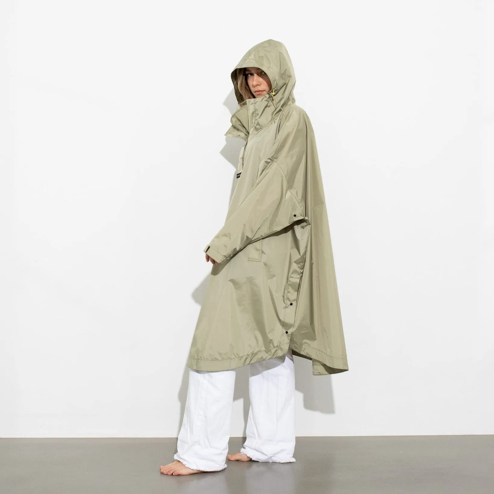 Raincoat solid pale olive