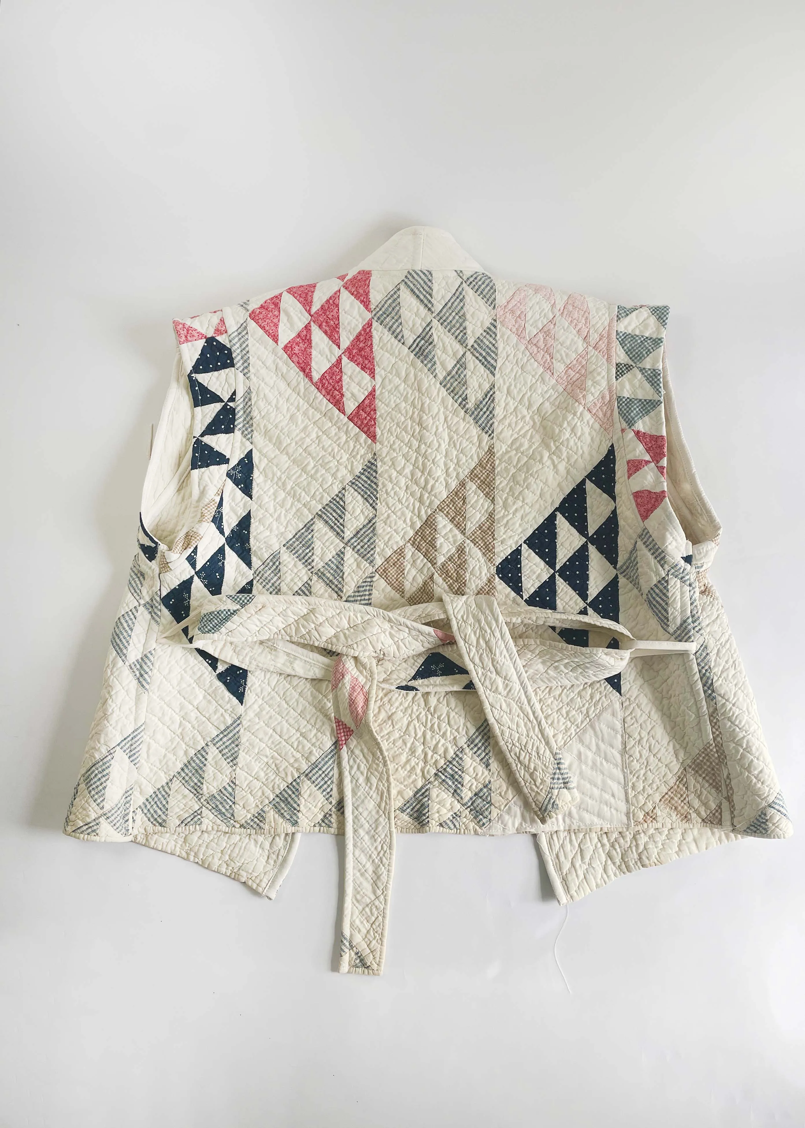 Rosalie Reclaimed Quilted Vest - Navy and Pastel 2/2