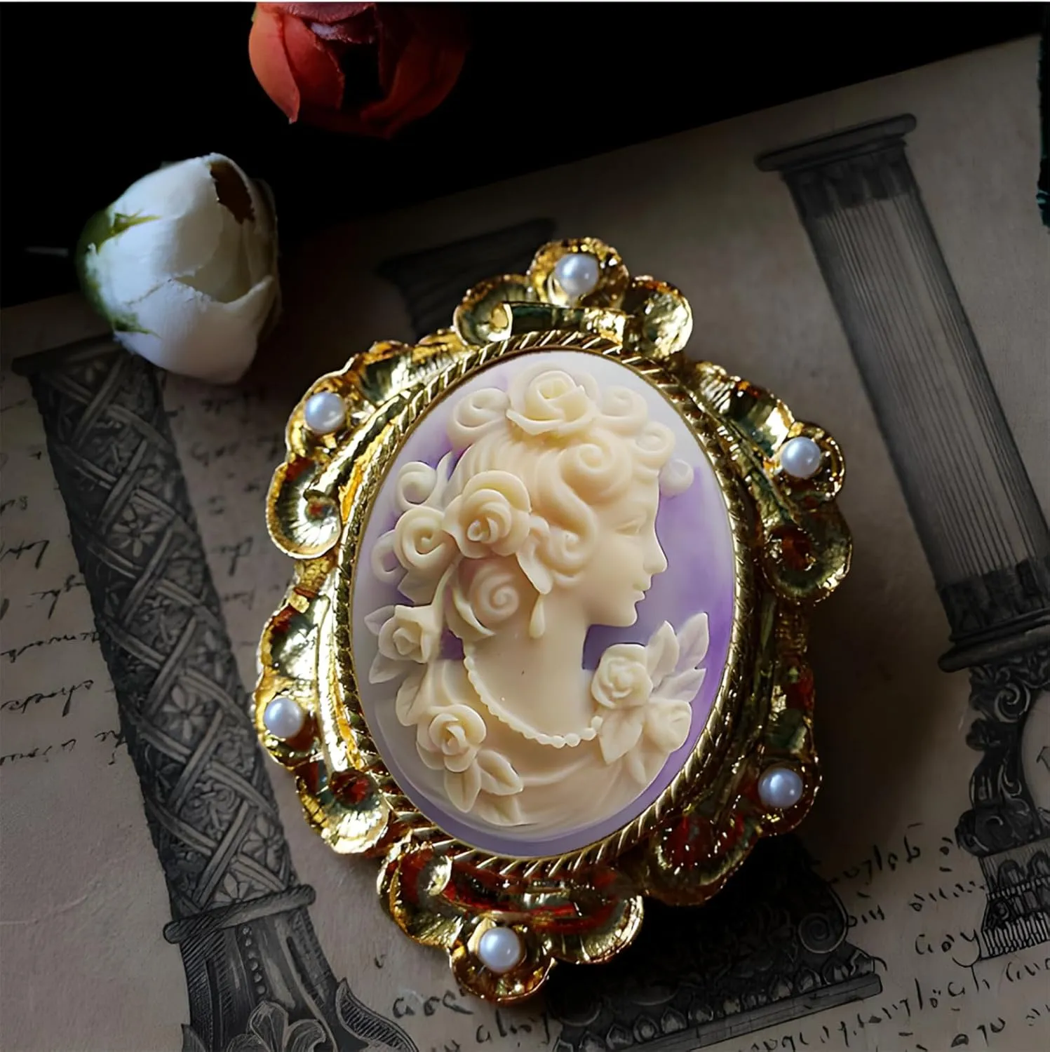 Vintage Victorian Design Cameo Brooch Pin, Antique Gold Tone Frame Cameo Jewelry Brooch/Charm Pendant