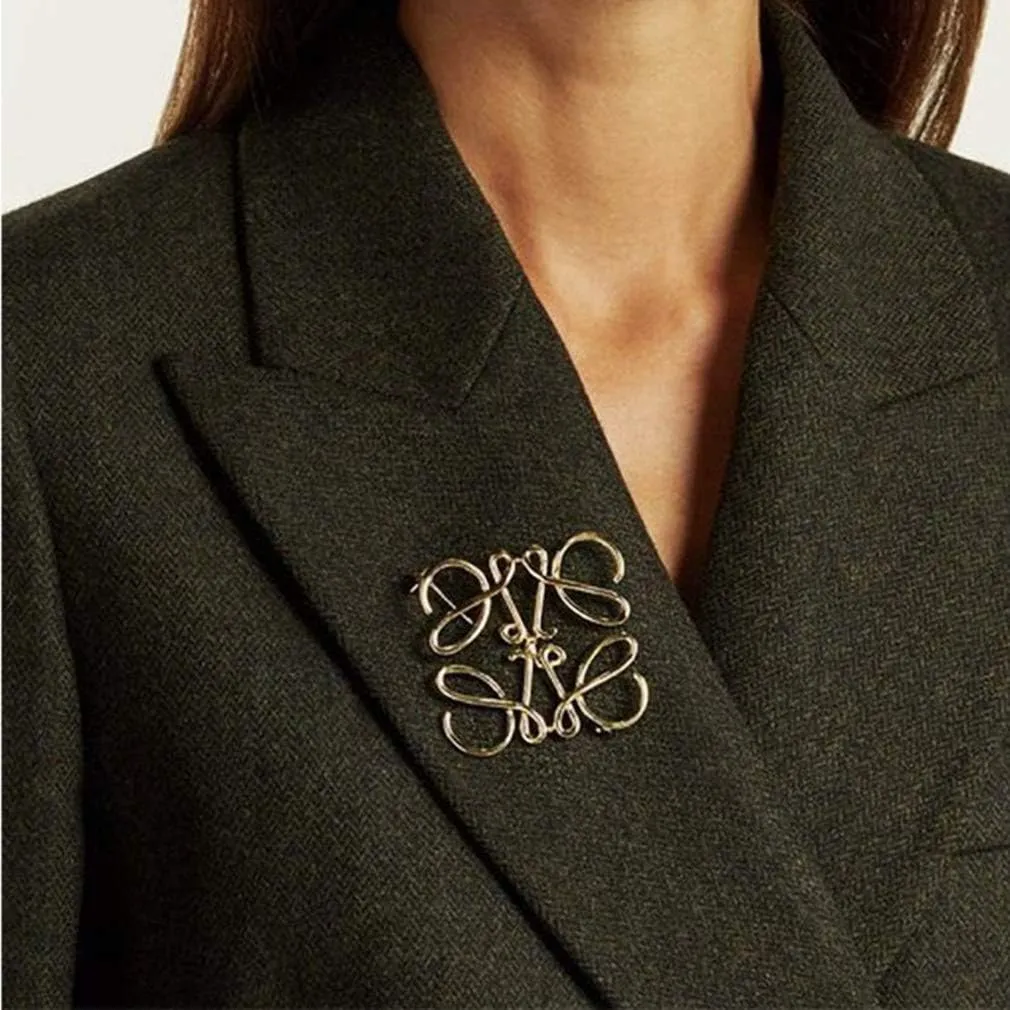 Women Metal Hollow Love Knots Brooch Gold Plated Simple Sweater Shawl Pins Scarf Hat Lapel