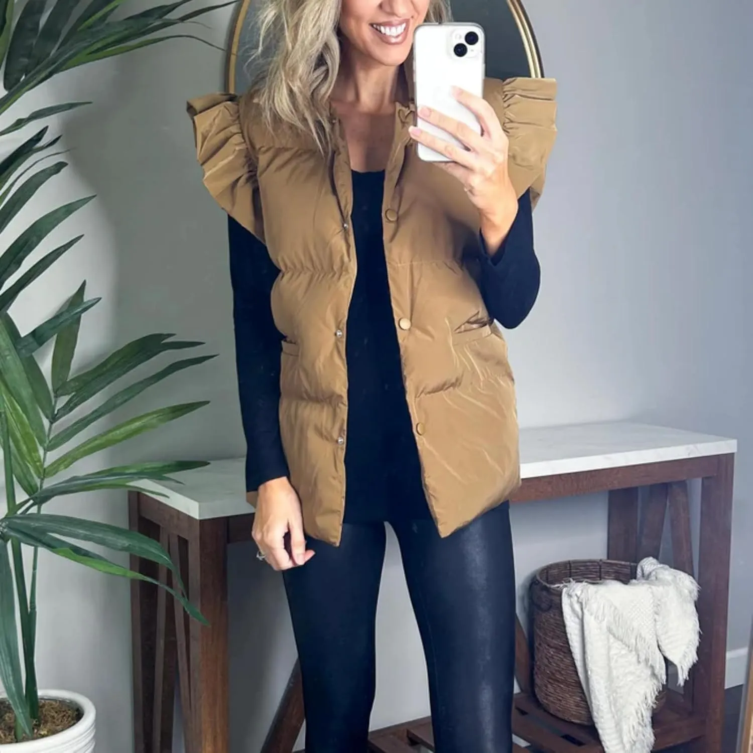 Women Puffer Vest Ruffle Sleeve Button Down Padded Quilted Puffy Jacket Padded Gilet Sleeveless Winter Coat Pockets